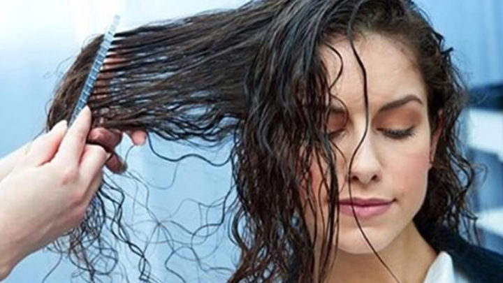 12 советов трихолога: вот как следует мыть голову, чтобы волосы долго не теряли свой объём и блеск